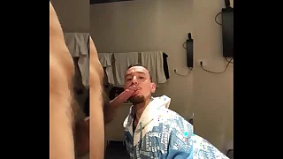 ADRIAN MAMANDO DOTADO